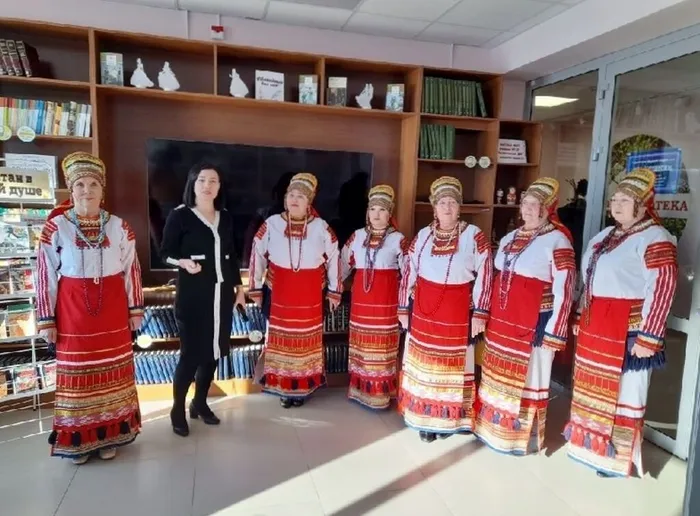 комс
