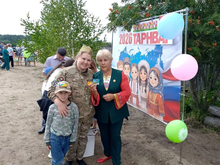 Кировская СБ мастер класс на празднике.jpg